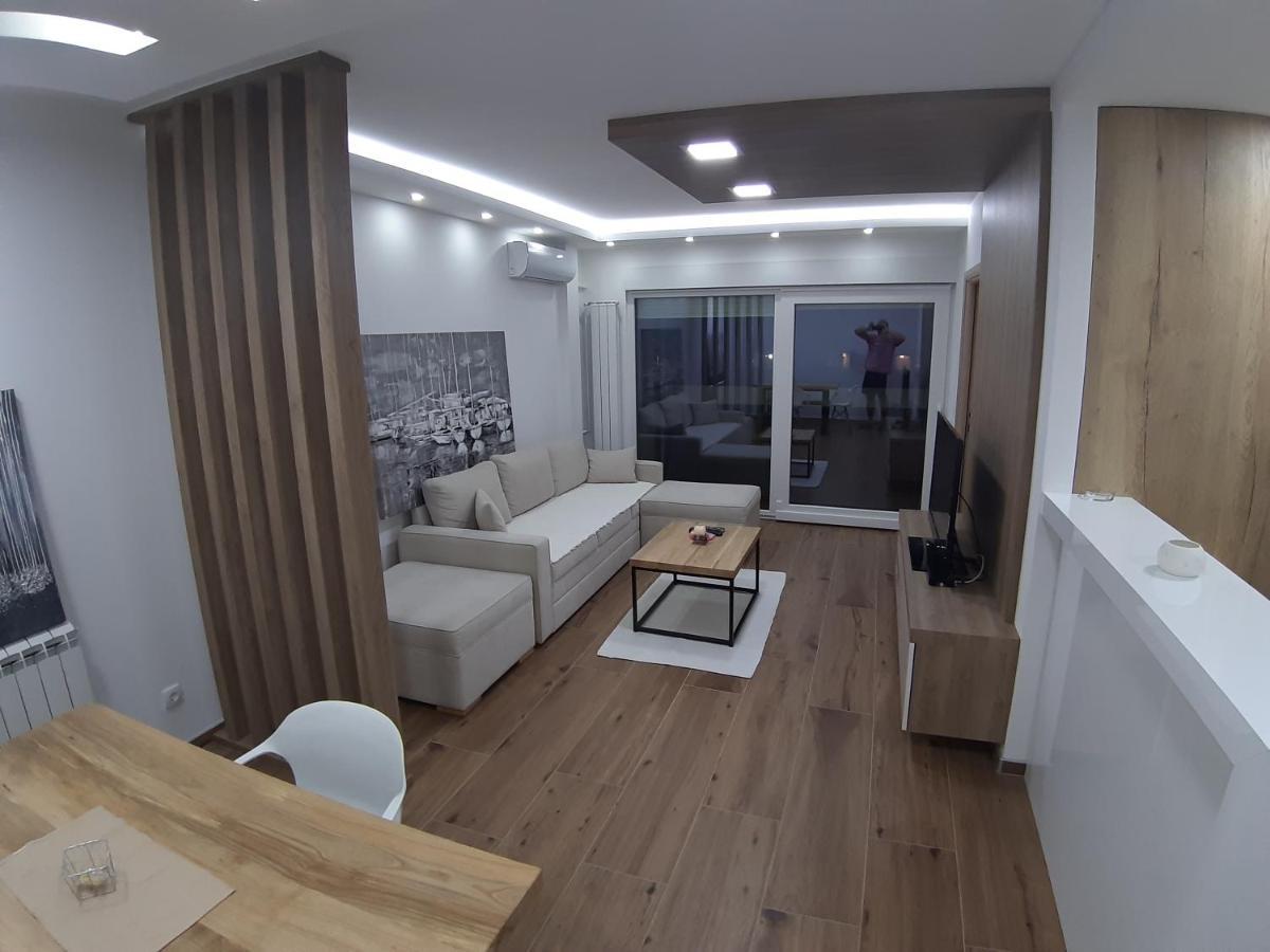 Serbian Home, Gandijeva 162 เบลเกรด ภายนอก รูปภาพ